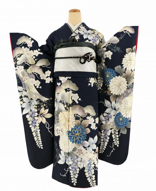 成人式振袖[キレイ系]濃紺に白と青の菊、松、藤の花[身長154cmまで]No.1098